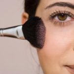 apply-blush
